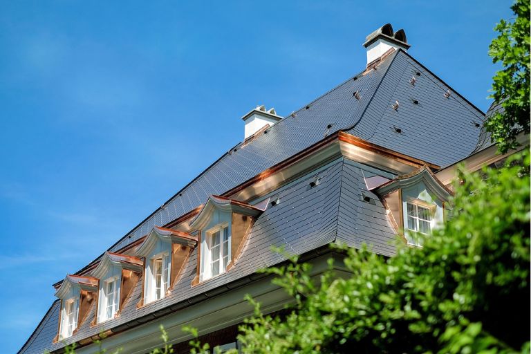 The Top 6 Roof Types for Alabama’s Humid and Stormy Weather